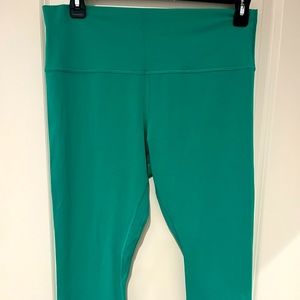 LULULEMON ALIGN HIGH RISE PANT 25” Size 14